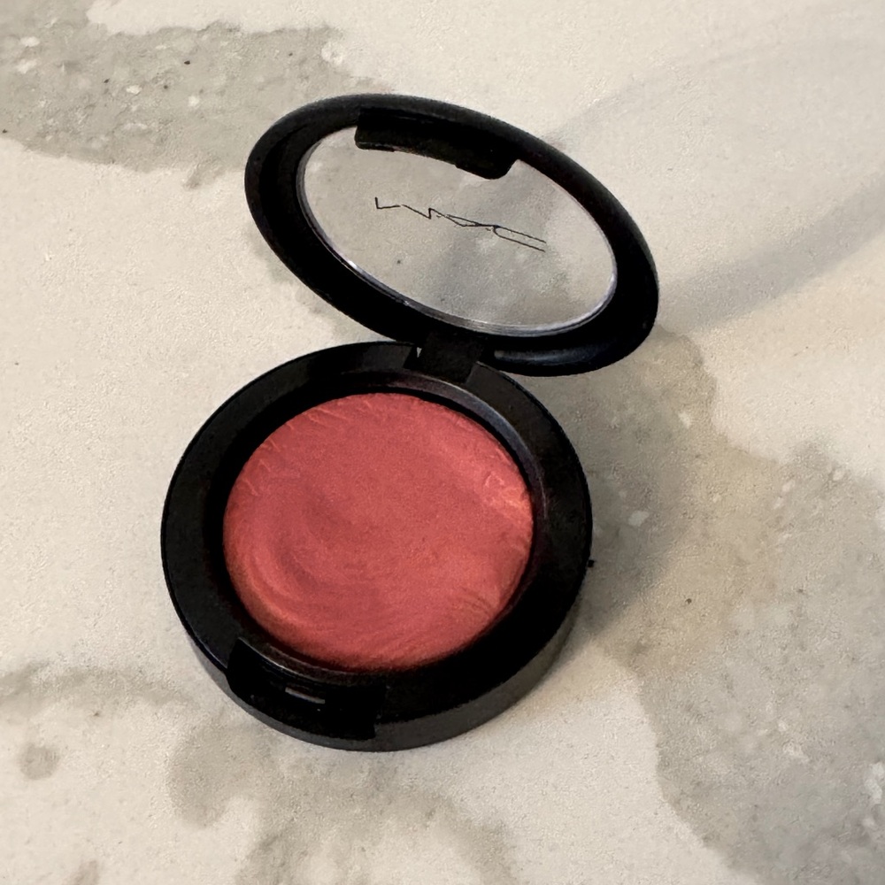 MAC Autoerotique Extra Dimension Blush
